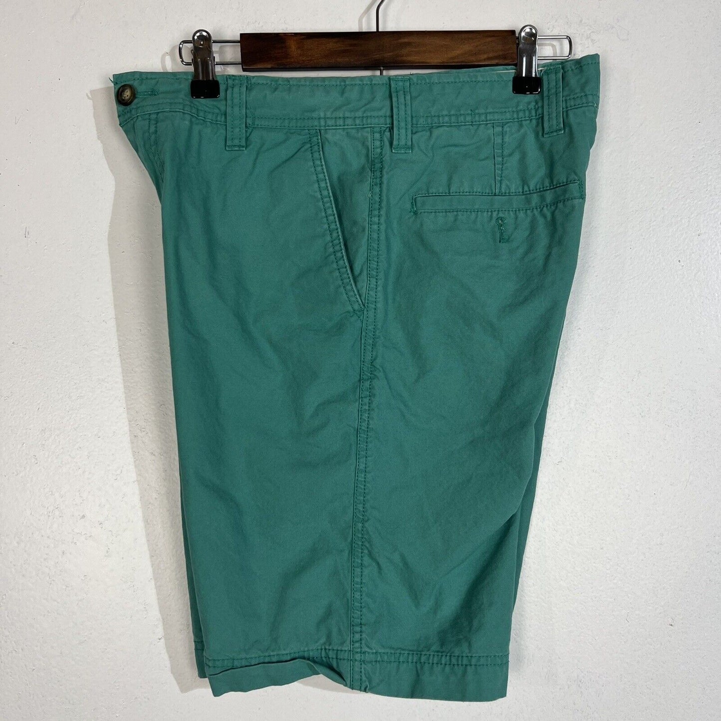 Izod Men’s Seaside Poplin Chino Short Size 30w Color Green (Pre Owned)