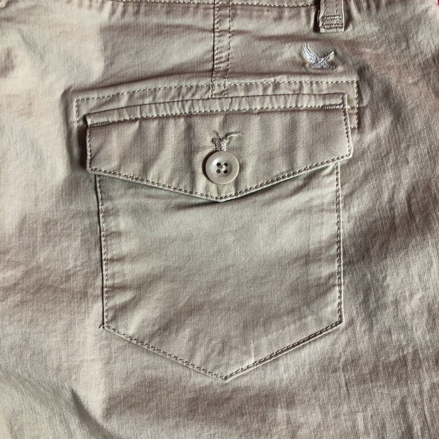 Eddie Bauer Short Womens Size 8 Color Khaki. 0431