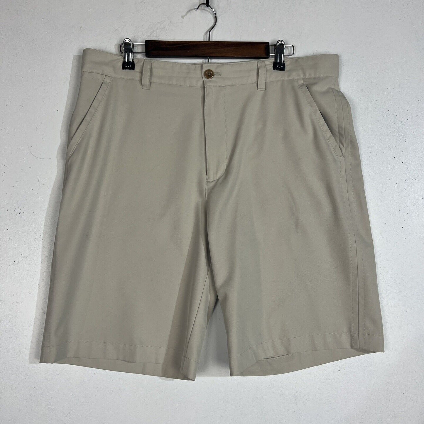 Izod Golf Shorts Men’s Size 36 Khaki (0548)