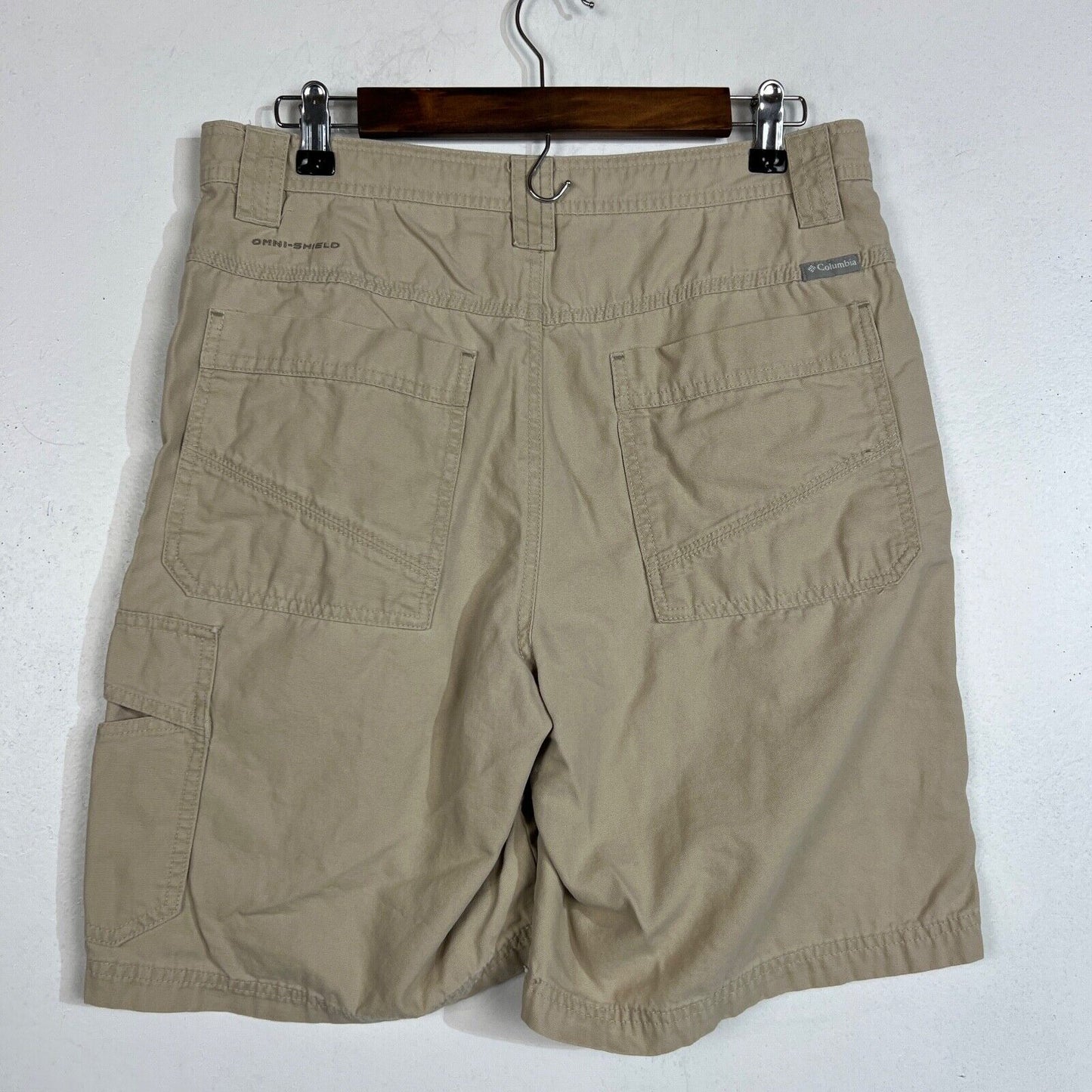 Columbia Chino Shorts Men's Size 32 Color Beige Casual