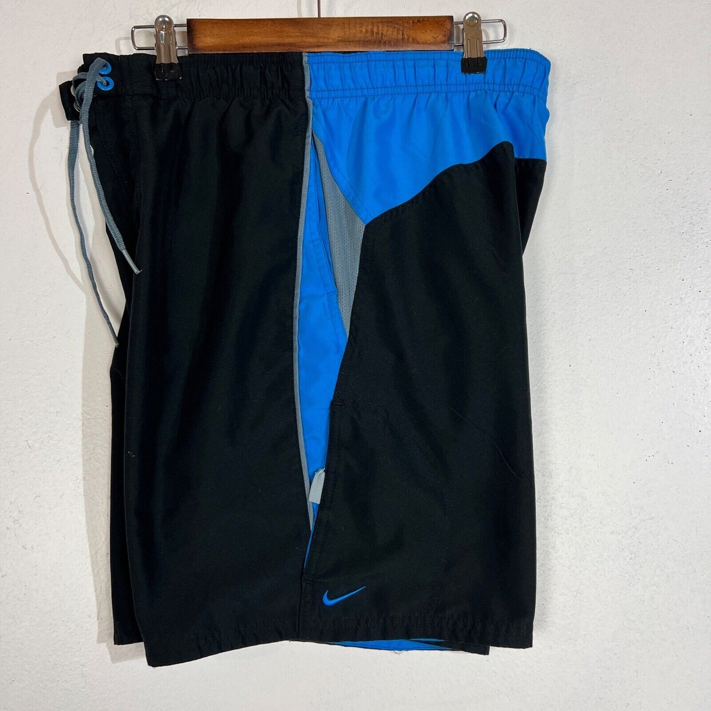 Nike Swim Trunks Men’s Size M Multicolor Lined