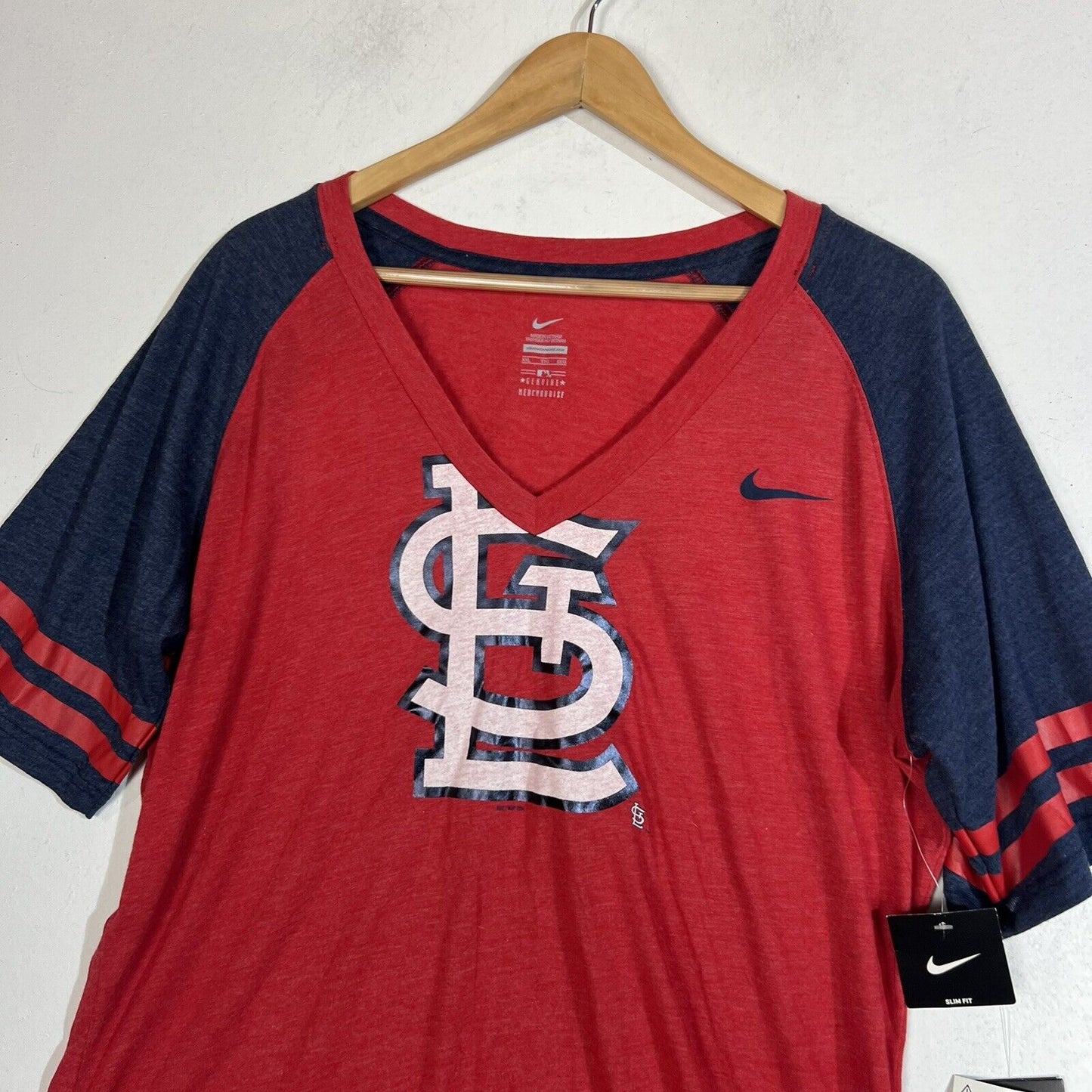 Nike St Louis Cardinals Shirt Women’s Size 2XL Multicolor V Neck Slim Fit