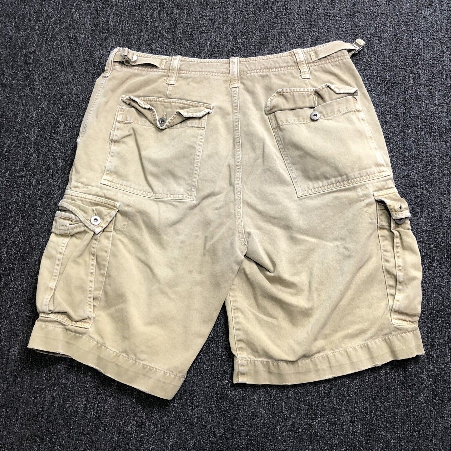 American Eagle Shorts Mens Size 33 Color Khaki. 1715300