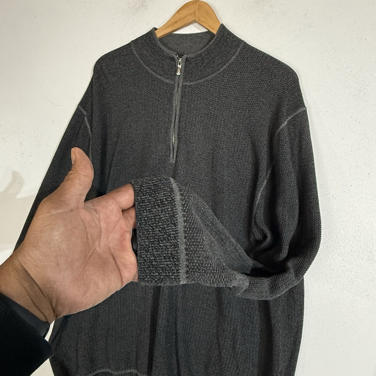 Tommy Bahama Sweater Men’s 2XL Color Gray Quarter Zip Long Sleeve
