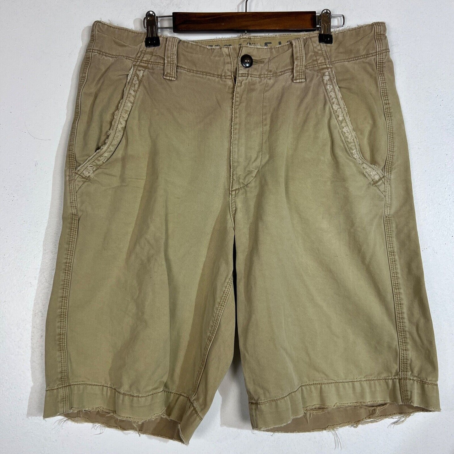 American Eagle Longer Length Mens Cargo Shorts Size 34 Beige PreOwned