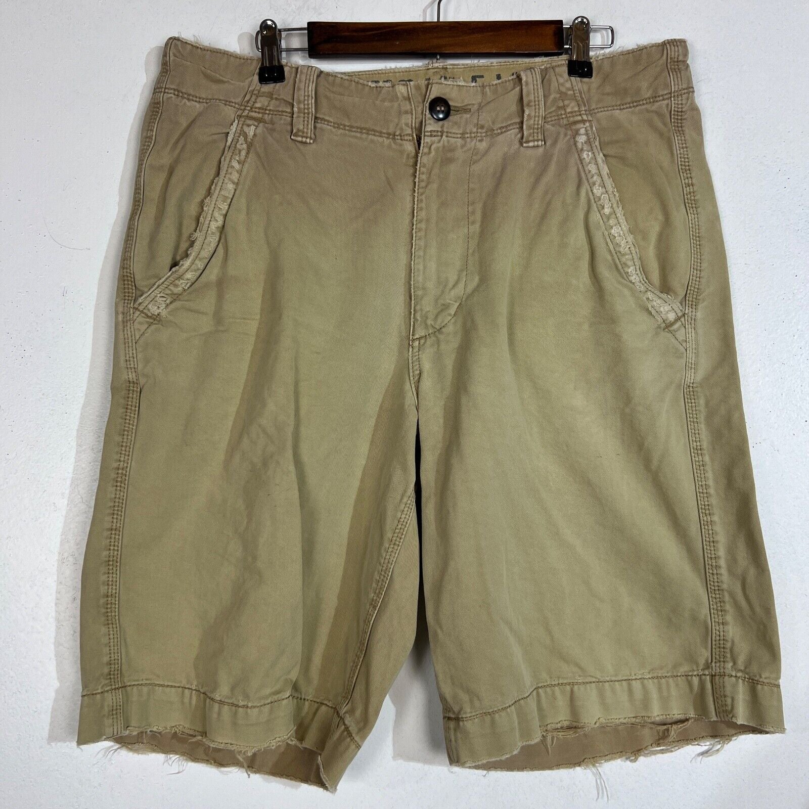 American Eagle Longer Length Mens Cargo Shorts Size 34 Beige PreOwned