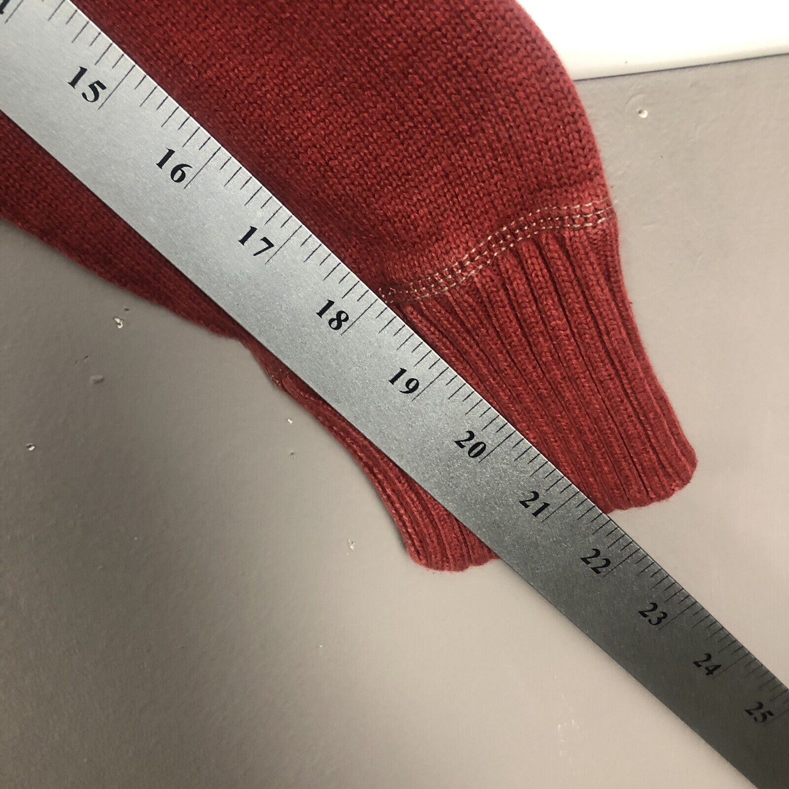 American Eagle Men’s Sweater Size Medium Red Long Sleeve Pullover