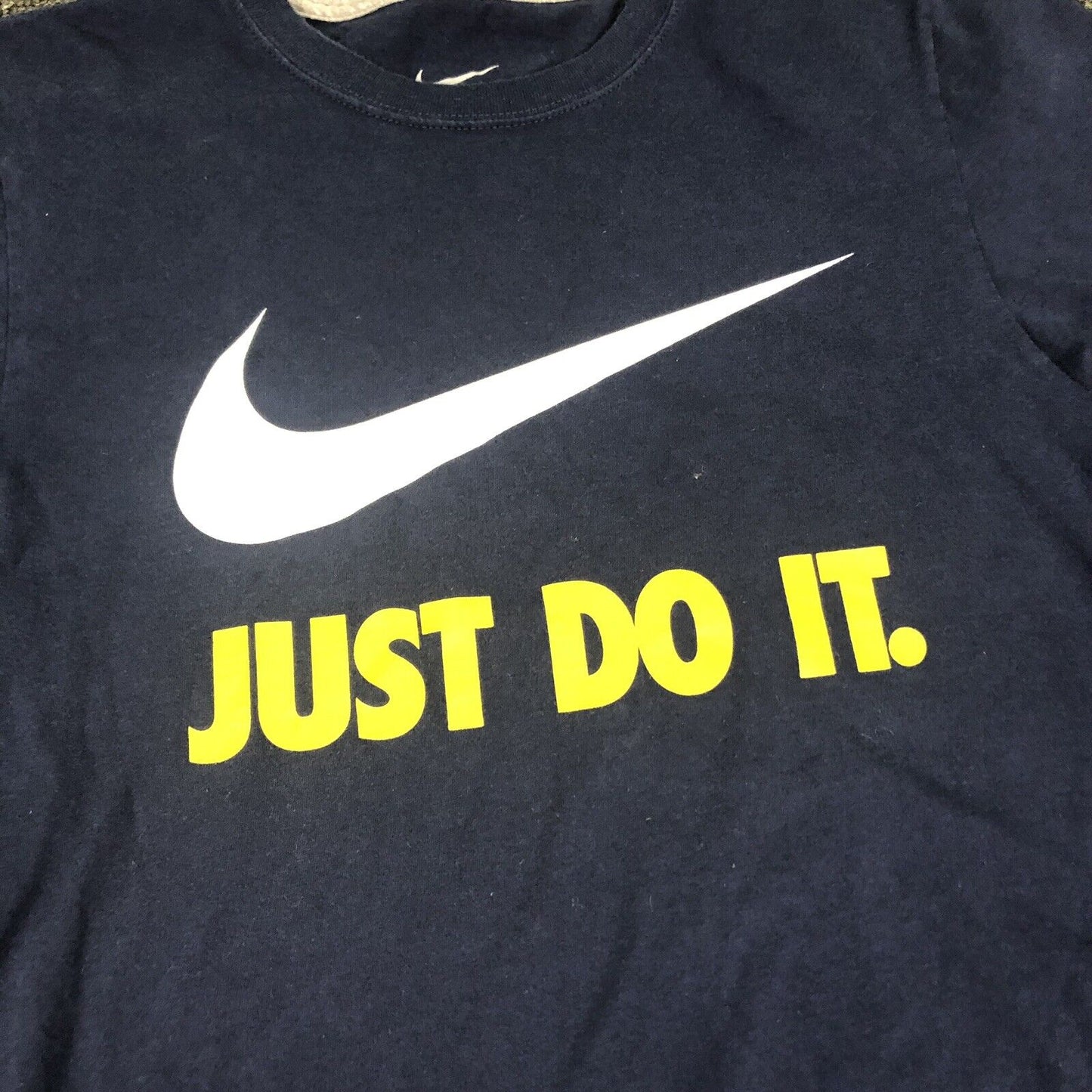 Nike Men’s Short Sleeve Tshirt Size Small Multicolor