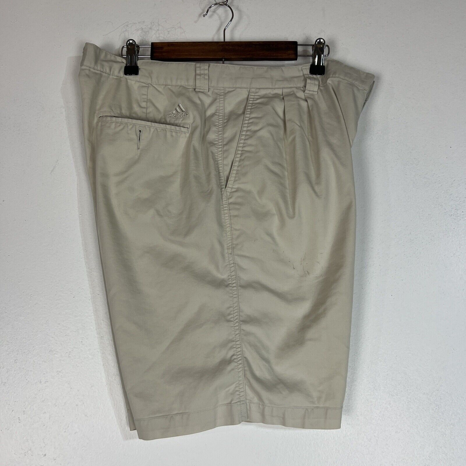 Adidas Men’s Golf Shorts Size 38 Color Beige (Pre-Owned)