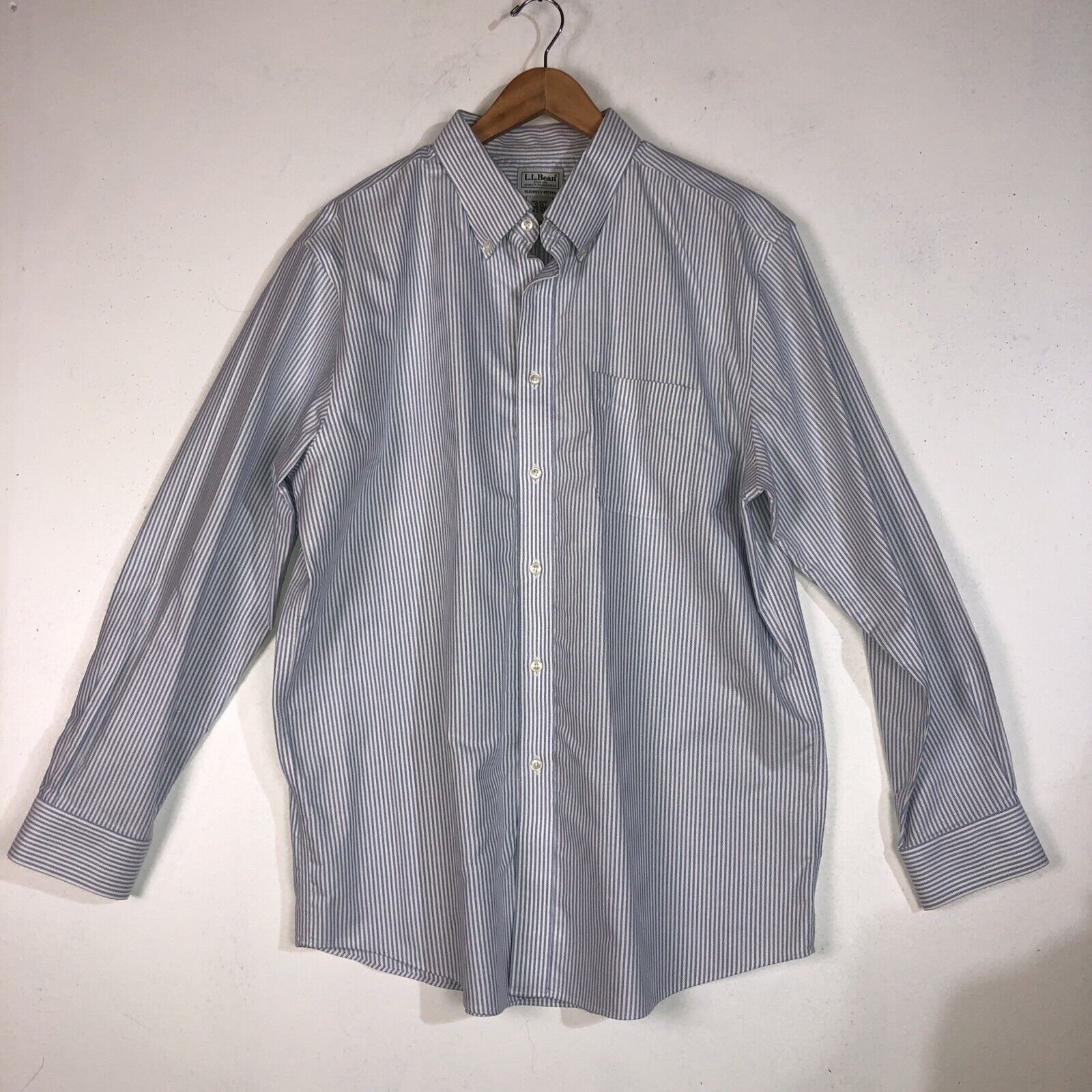 L.L. Bean Button Down Shirt Mens Size 17-34 Color Blue/White