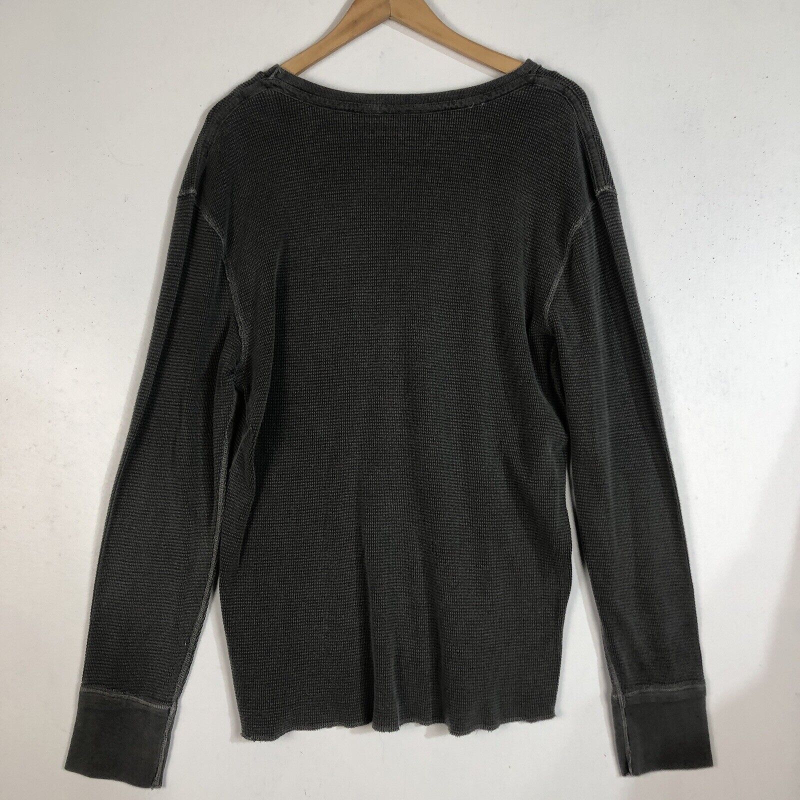 American Eagle Pullover Shirt Men’s Size XL Color Gray Long Sleeve Graphic Print