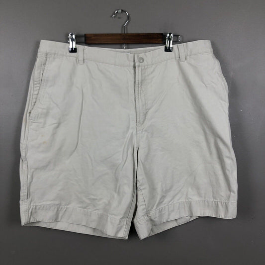 Columbia Chino Shorts Men’s Size 42 Color Beige Casual (Slight Staining) Outdoor