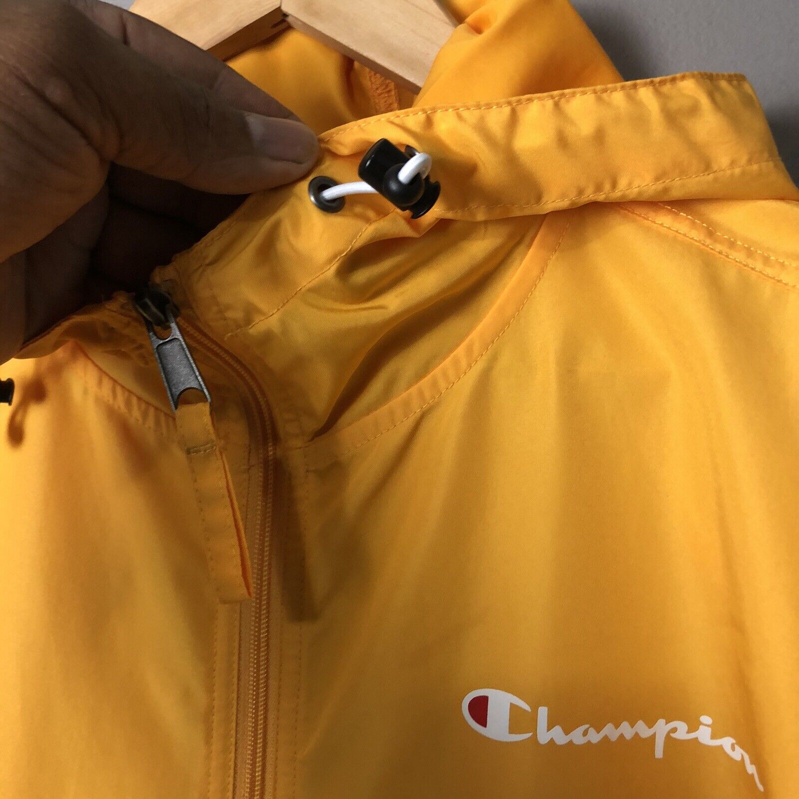 Champion Pullover Jacket Men’s Small Gold (2402150)