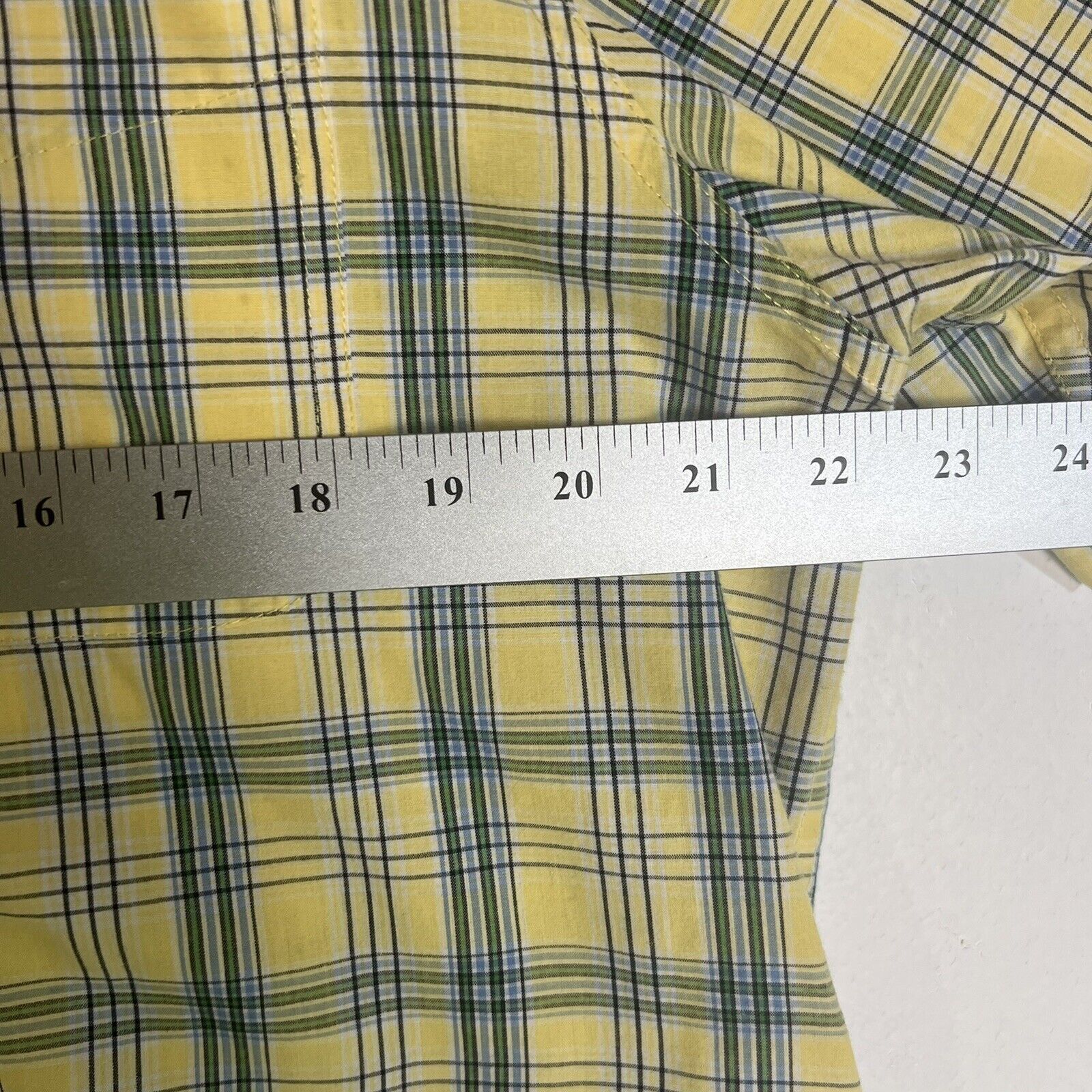 Chaps Men’s Short Sleeve Shirt Size M Multicolor (Pre-Owned) Button Up