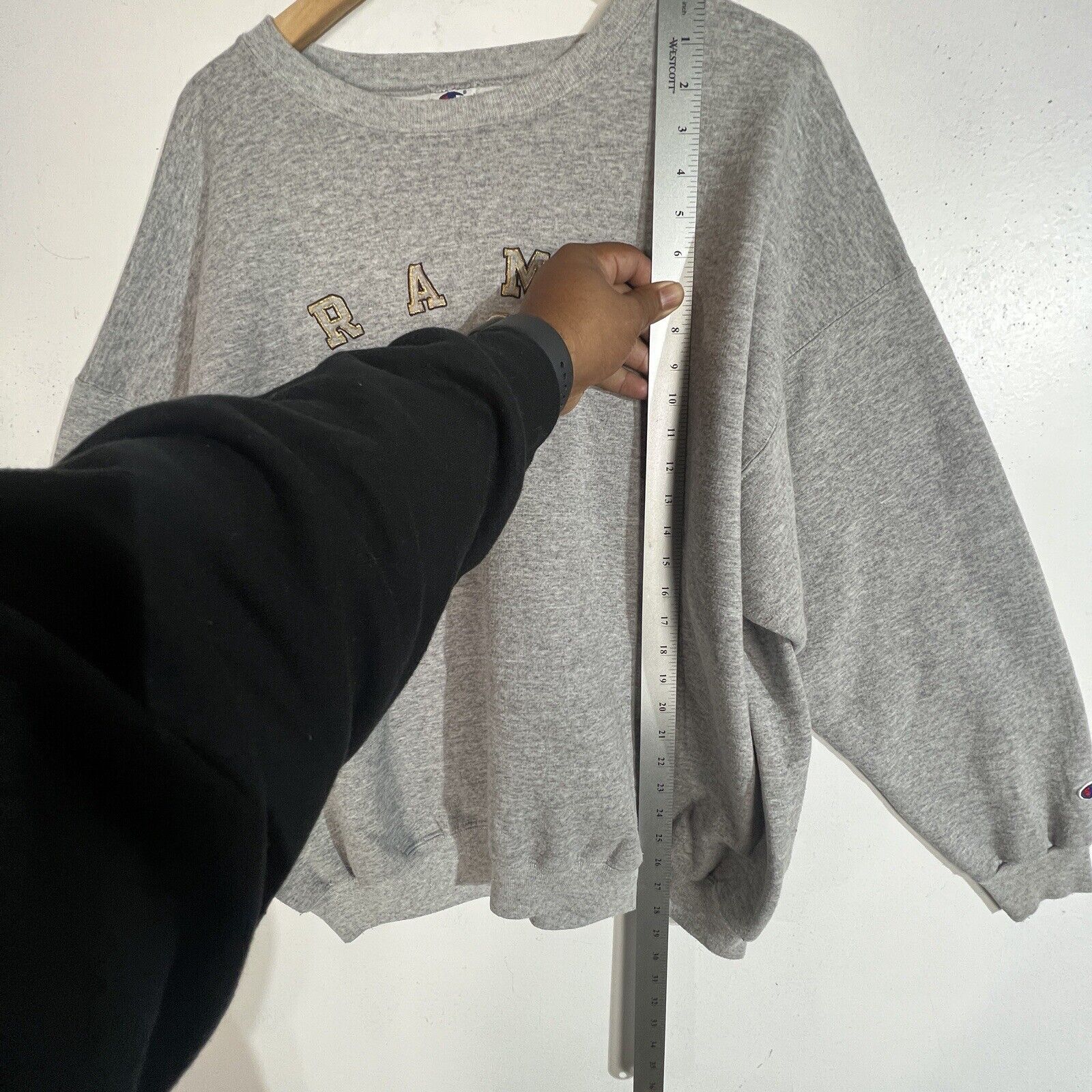 St. Louis Rams Champion Sweatshirt Men's XXL Multicolor Long Sleeve Sweater