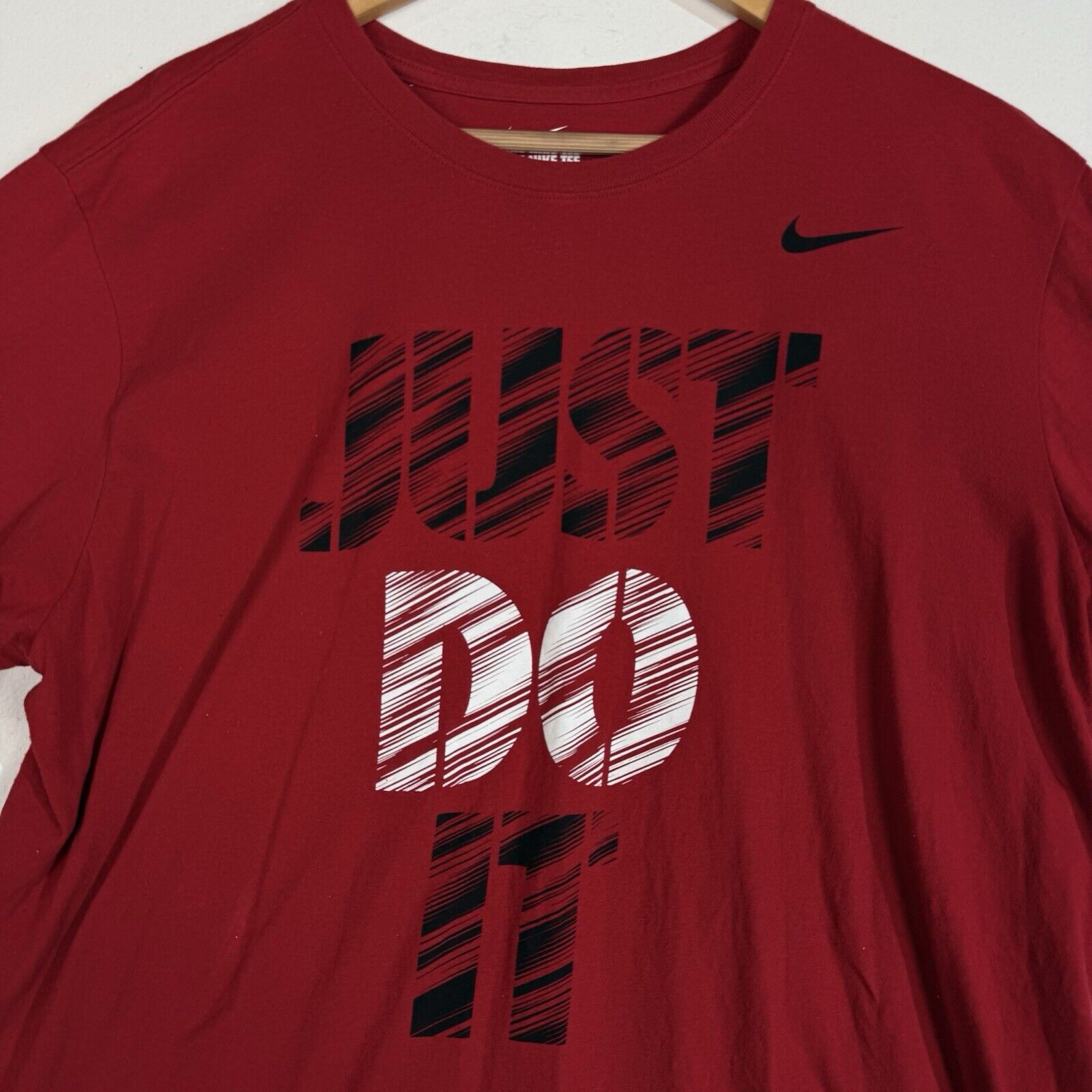 Nike Just Do It T-Shirt Men’s XL Multicolor Short Sleeve