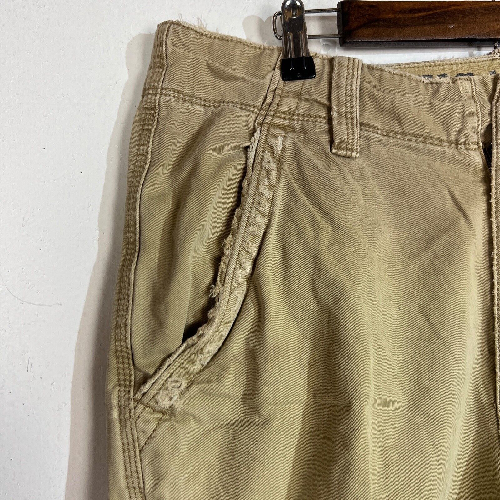 American Eagle Longer Length Mens Cargo Shorts Size 34 Beige PreOwned