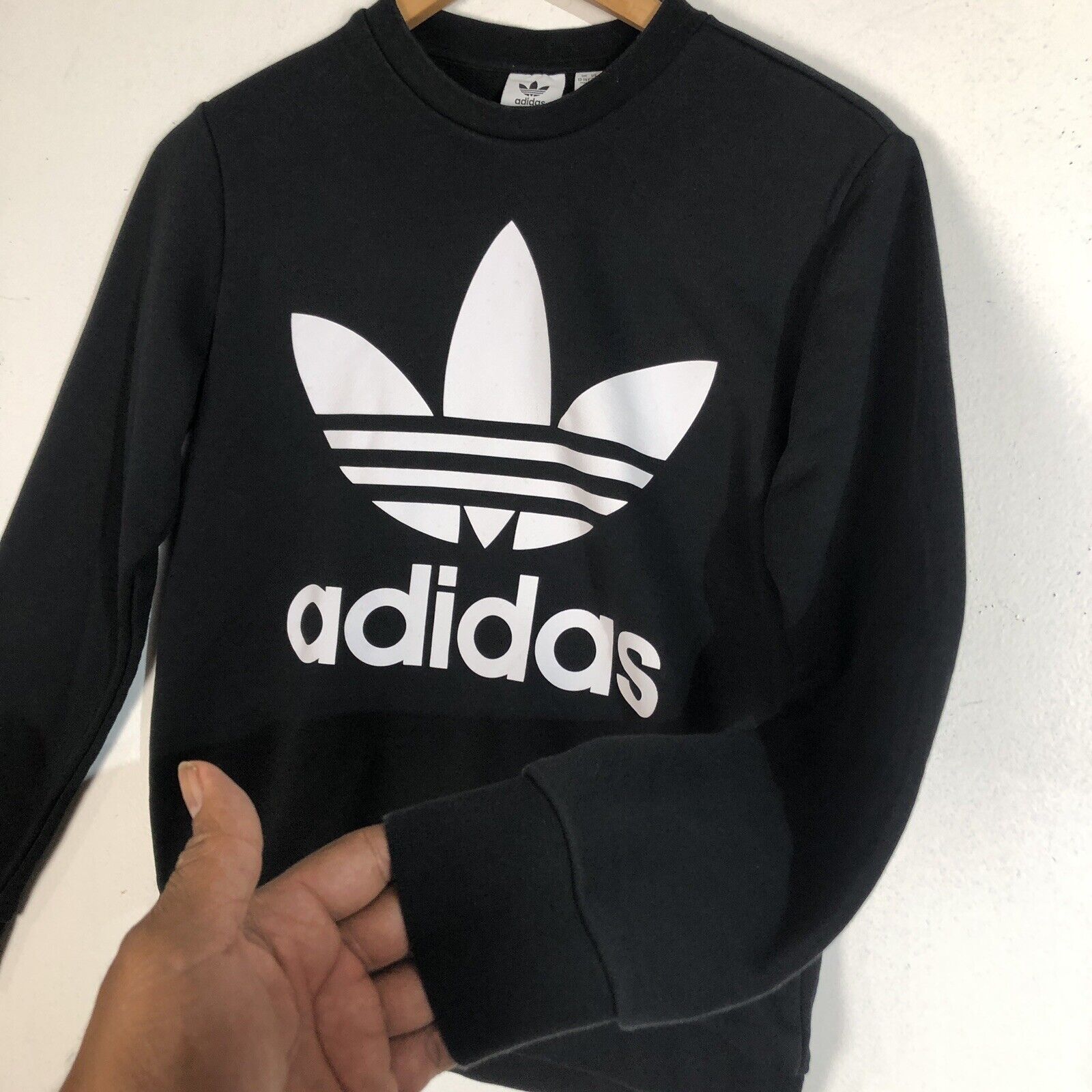 Adidas Sweatshirt Youth Size Large Color Black Long Sleeve Heavyweight Pullover