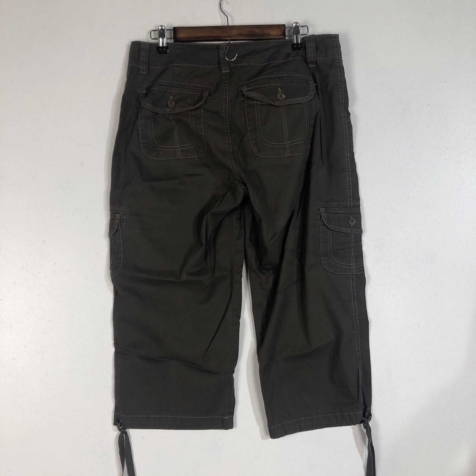 Bandolinoblu Capri Pants Women’s Size 10 Color Brown (Lightweight)