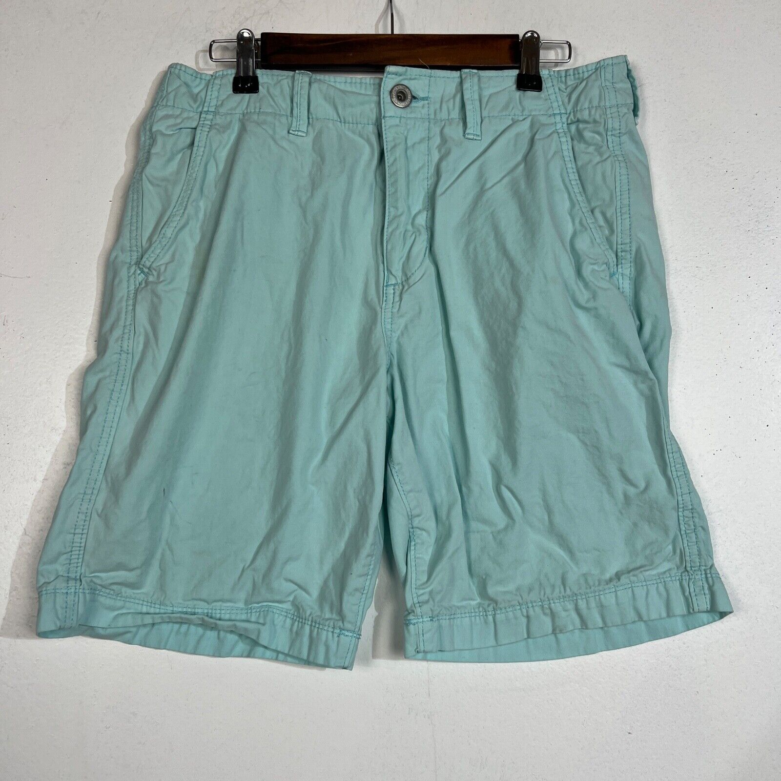 American Eagle Outfitters Chino Shorts Men's Size 31 Color Green