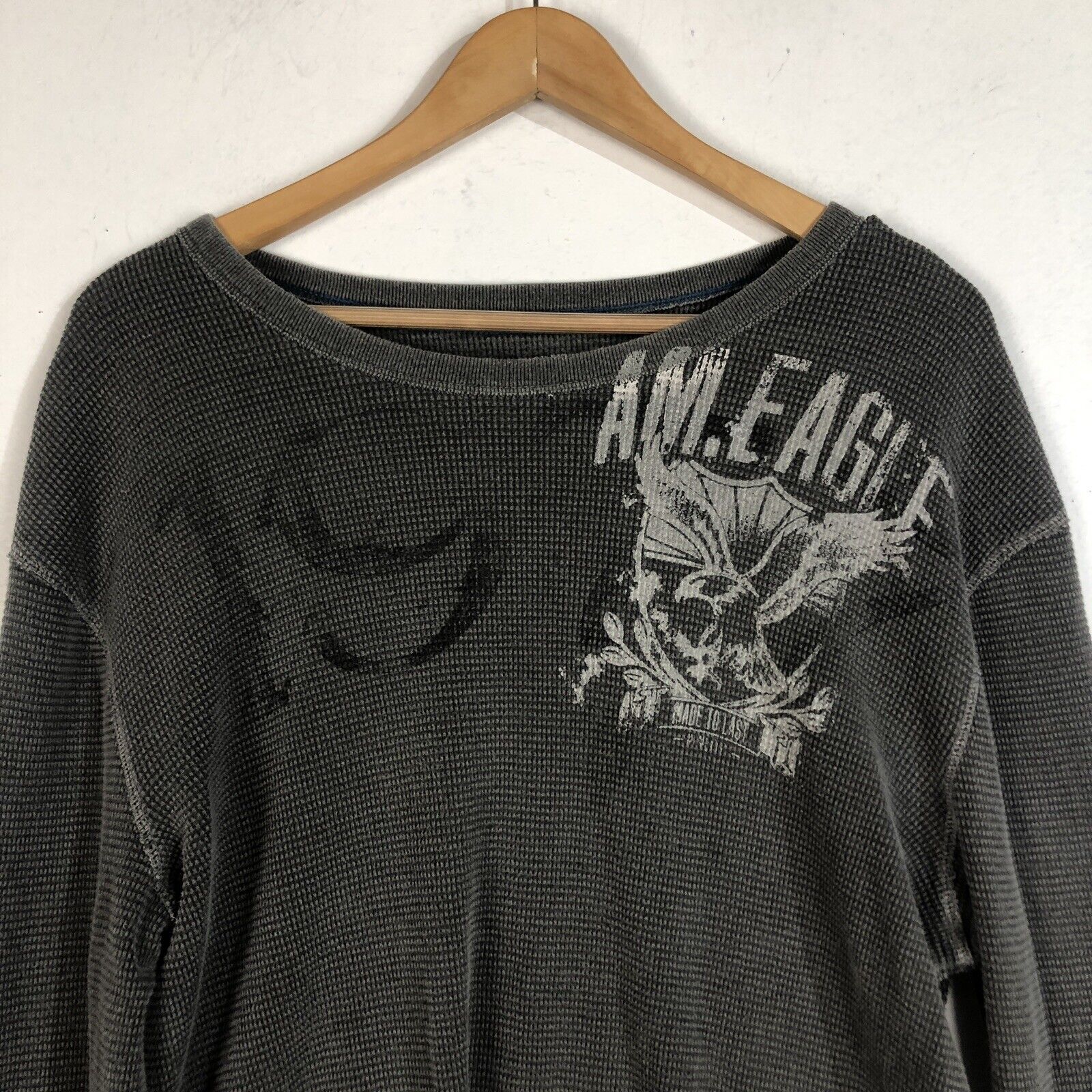American Eagle Pullover Shirt Men’s Size XL Color Gray Long Sleeve Graphic Print