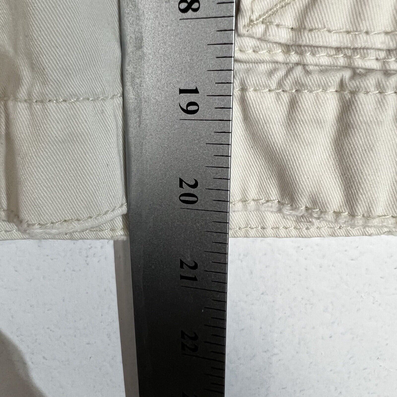 American Eagle Classic Length Mens Cargo Shorts Size 32 Khaki PreOwned