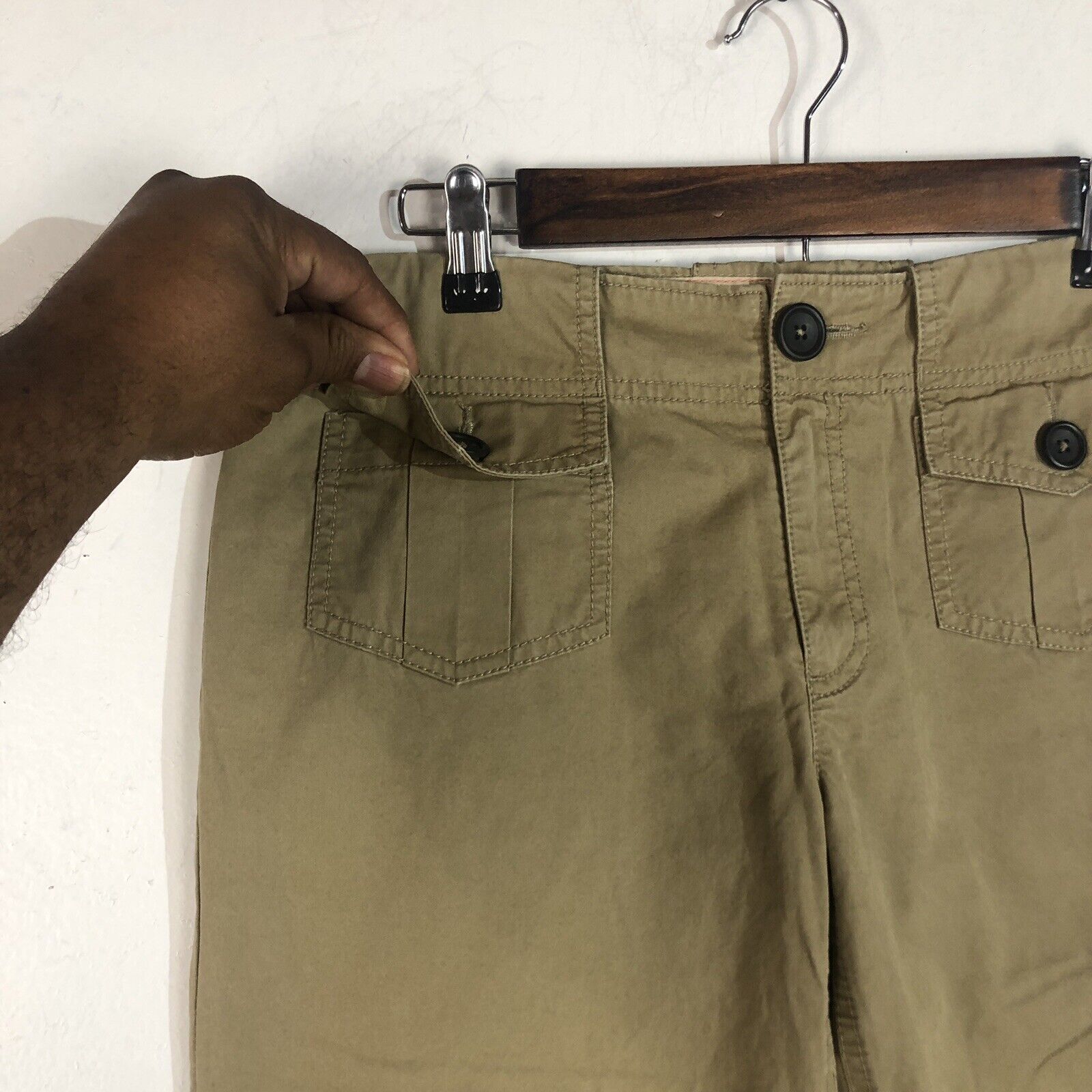 Banana Republic Capri Pants Women’s Size 6 Color Beige Lightweight Casual