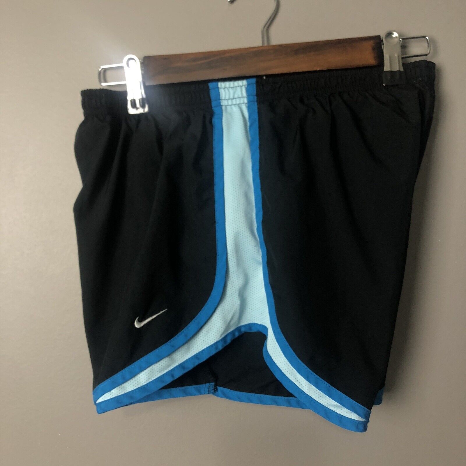 Nike Running Shorts Women’s Size Small Black And Blue (2411150)
