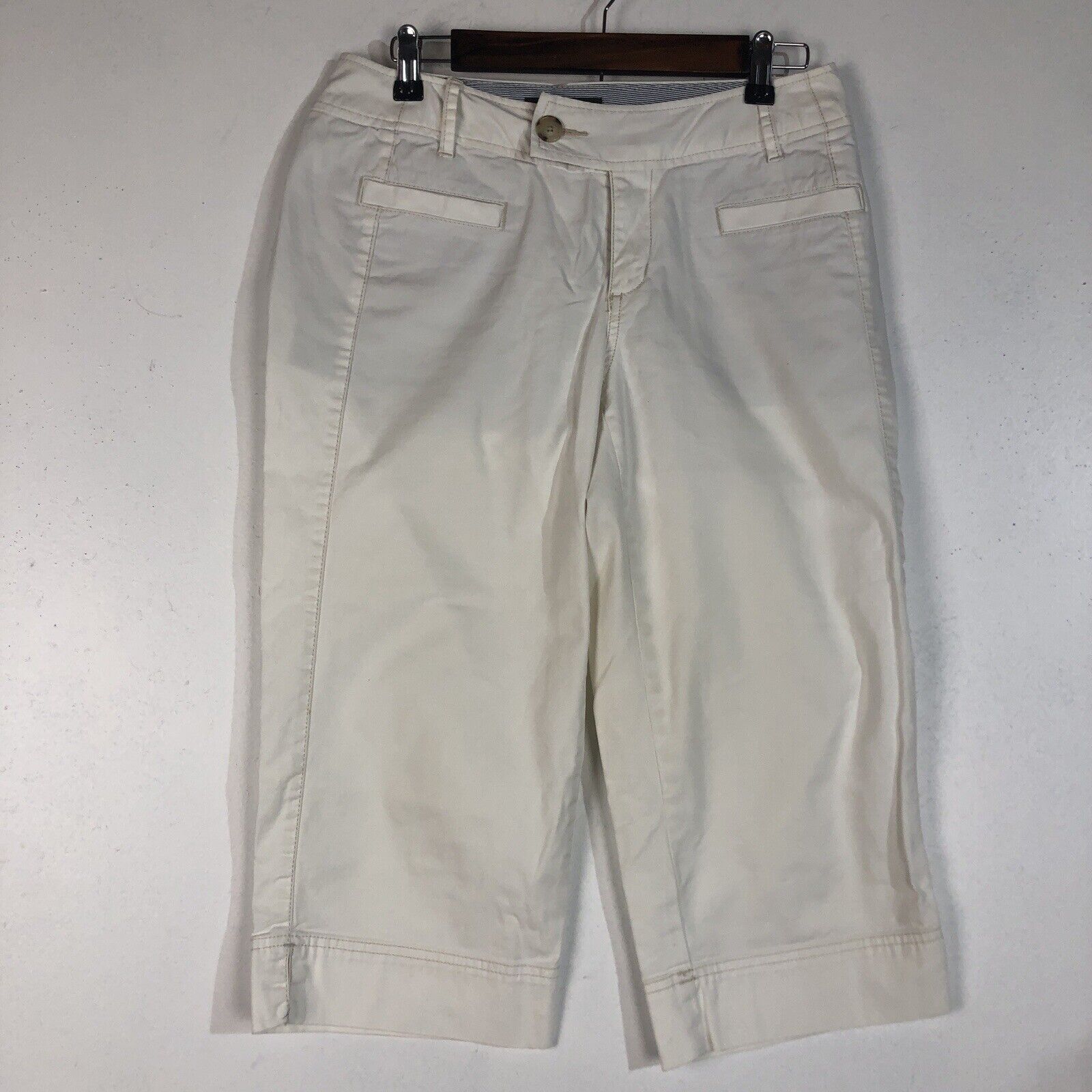 Eddie Bauer Capri Pants Women’s Size 6 Color Ivory (Blakely Fit)