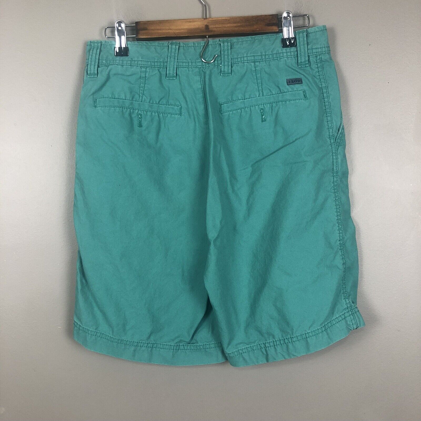 Izod Men’s Chino Shorts Size 30W Color Green