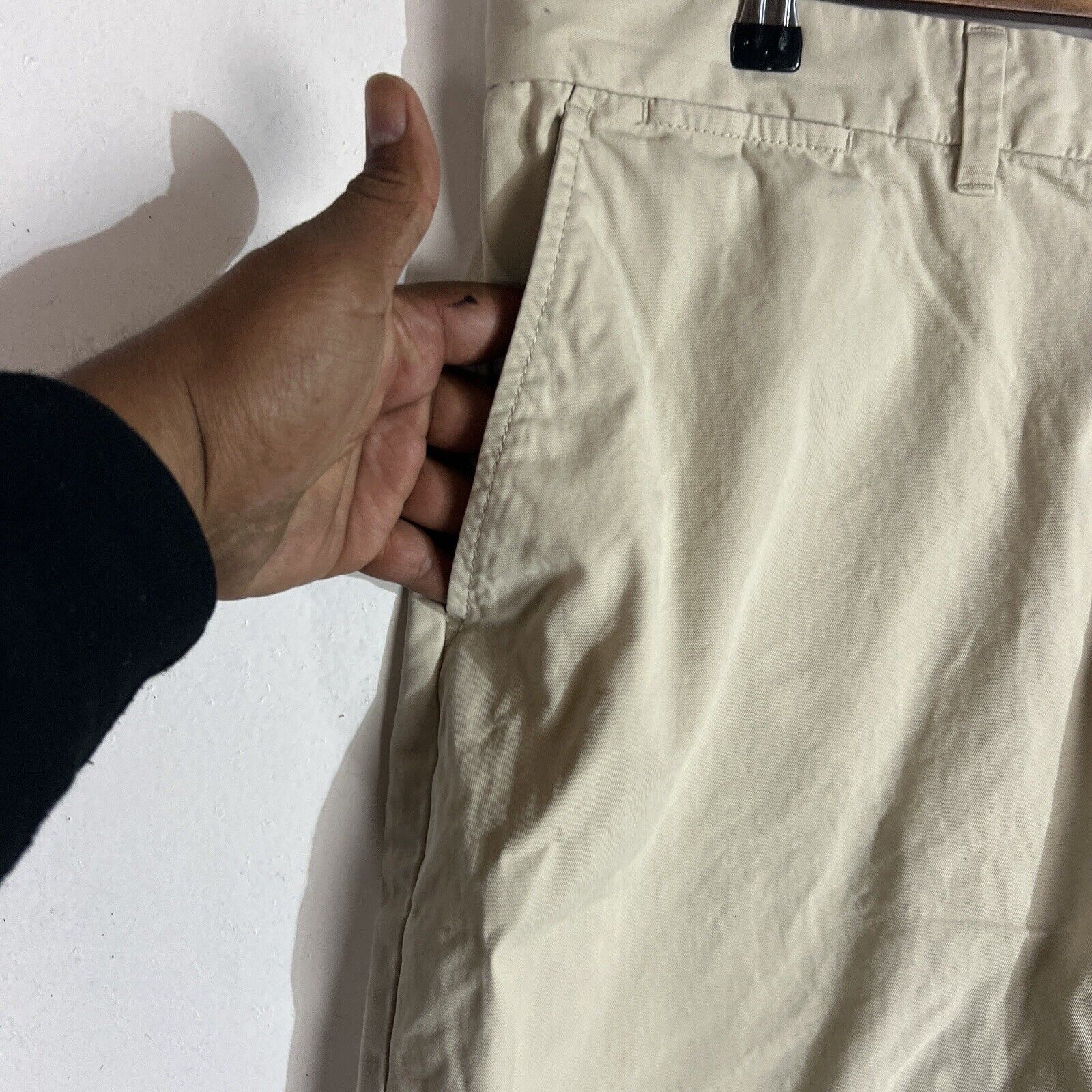 Tommy Hilfiger Chino Shorts Men’s Size 38 Color Beige Flat Front