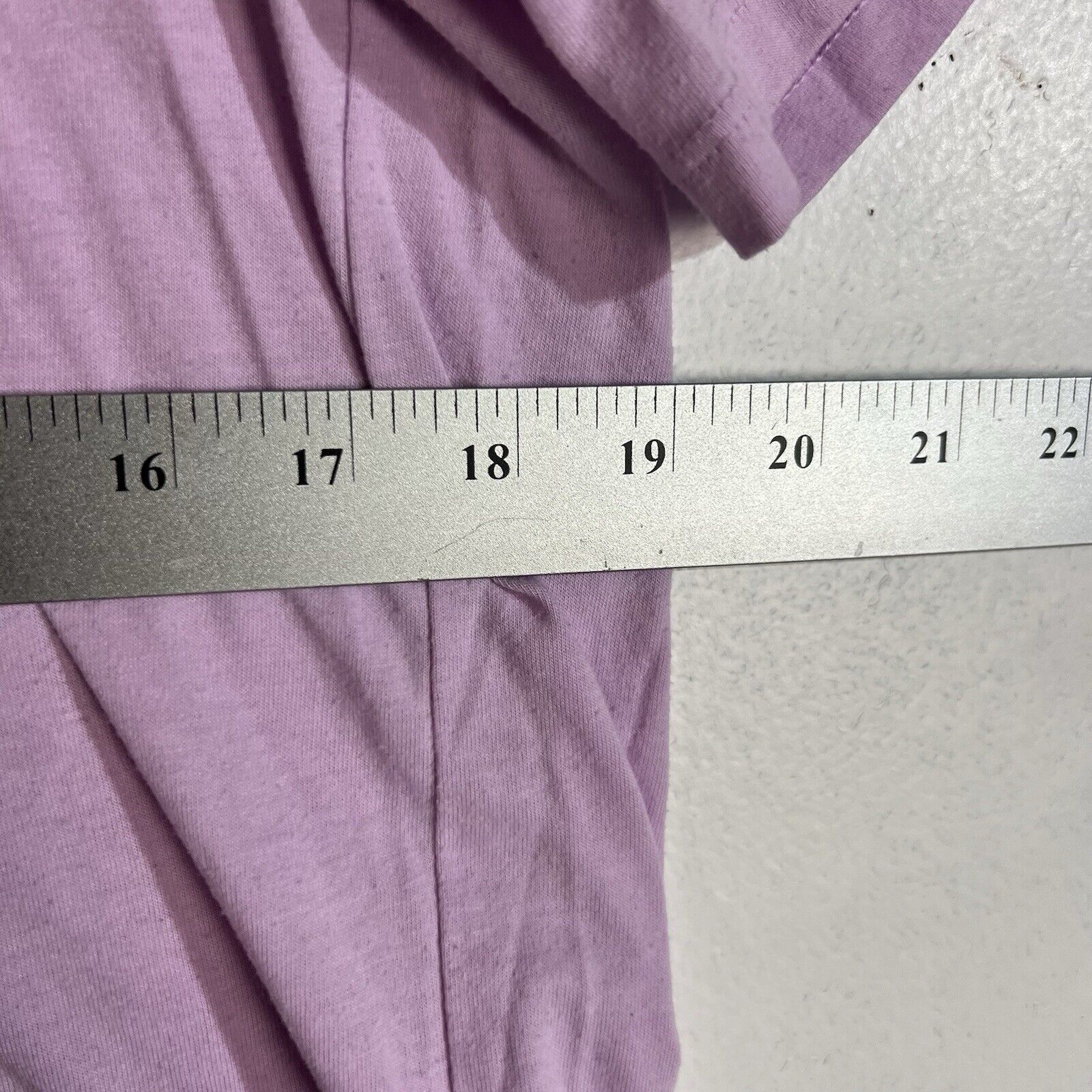 Adidas T-Shirt Women’s Medium Color Lavender Short Sleeve