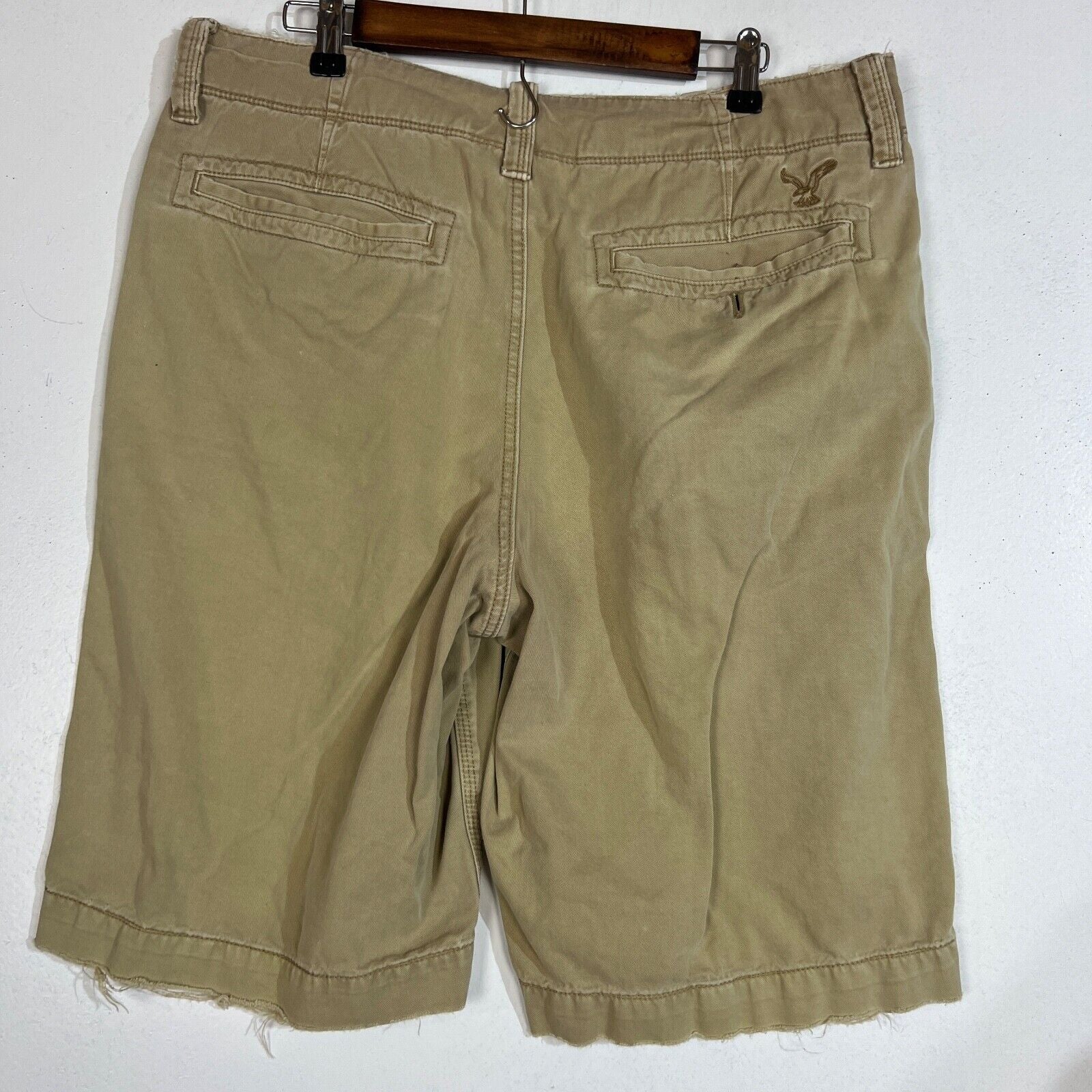 American Eagle Longer Length Mens Cargo Shorts Size 34 Beige PreOwned