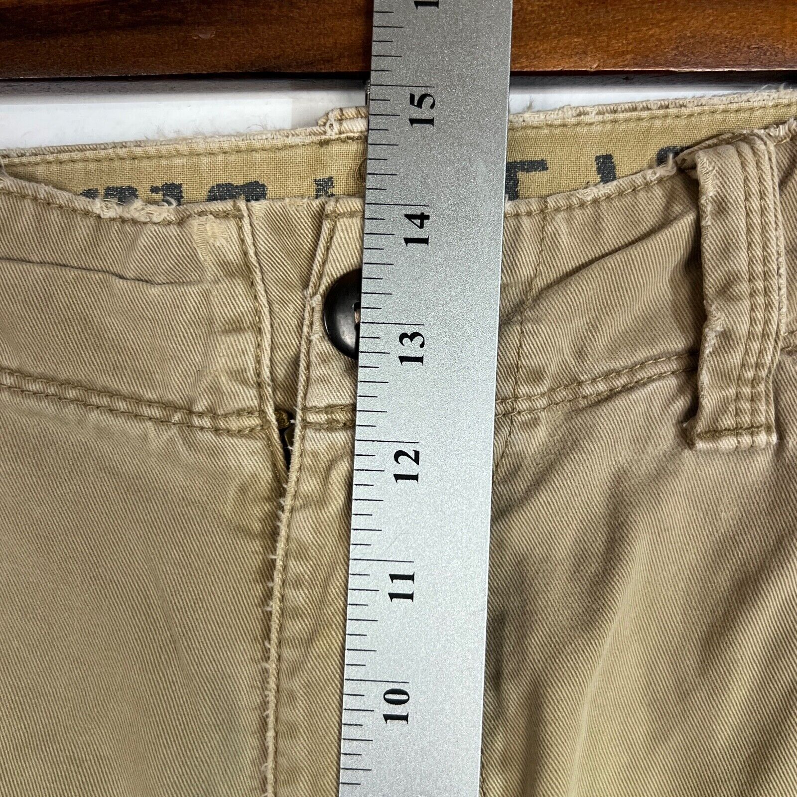 American Eagle Longer Length Mens Cargo Shorts Size 34 Beige PreOwned