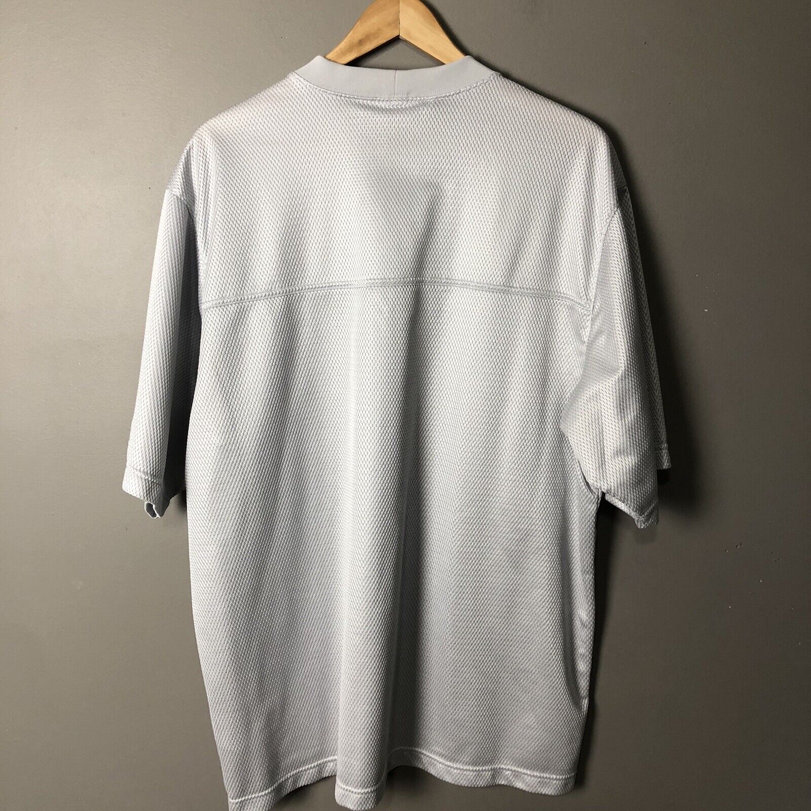 Nike Mens Shirt Size XL Gray Short Sleeve Pullover