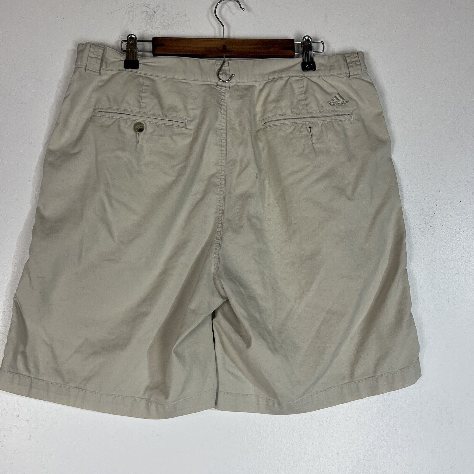 Adidas Men’s Golf Shorts Size 38 Color Beige (Pre-Owned)