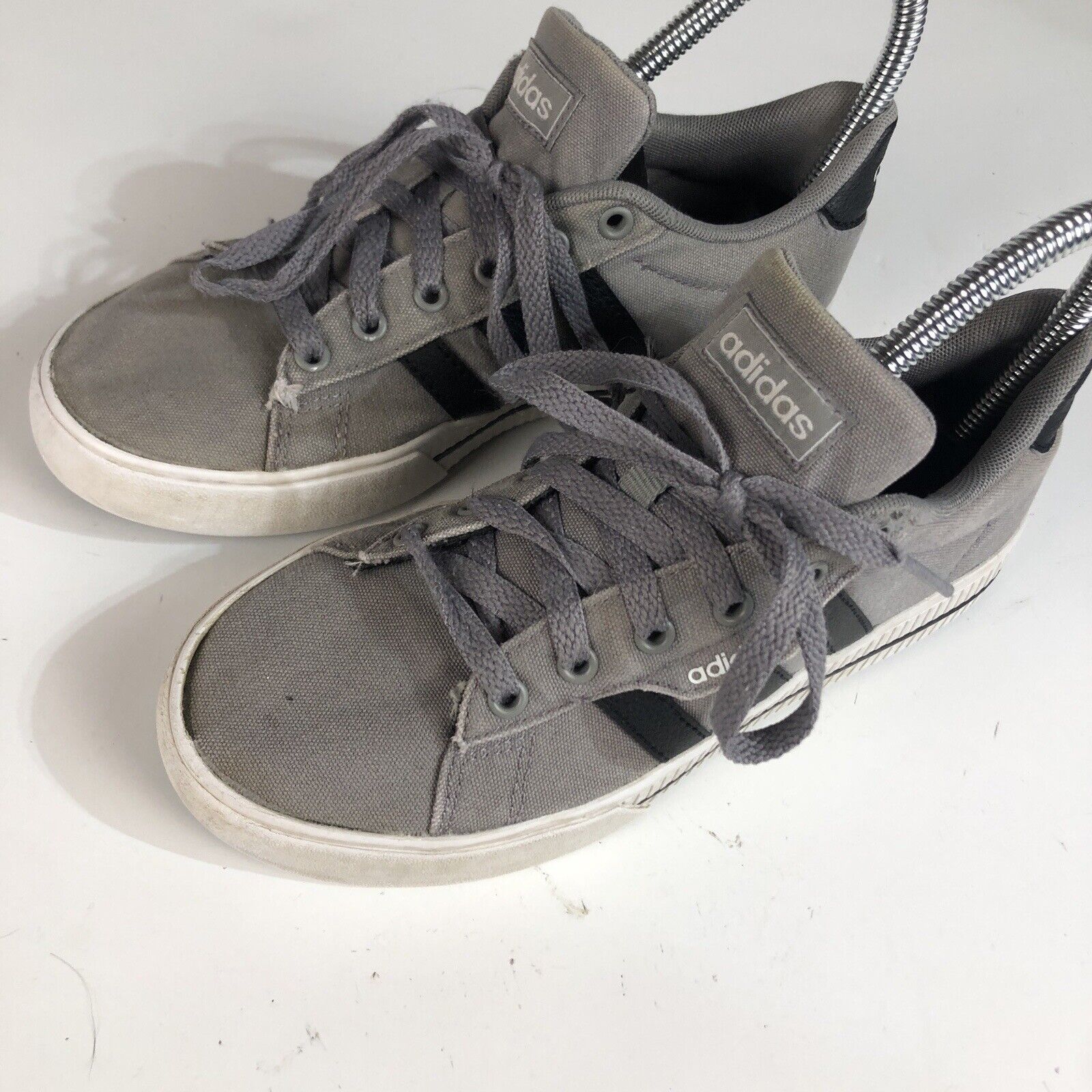 Adidas Sneakers Boy’s Size 4 Color Gray Lace Up