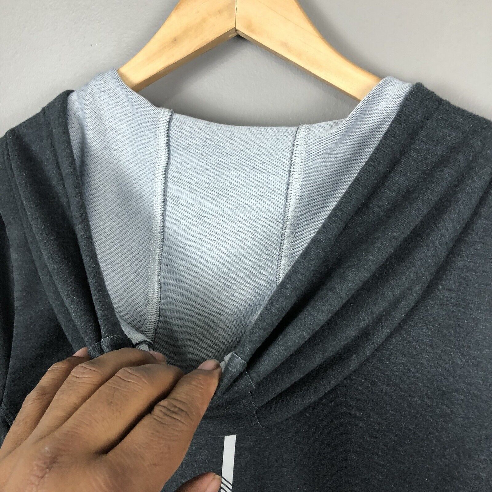 Asics Full Zip Women’s Hoodie Size Small Gray Long Sleeve Running