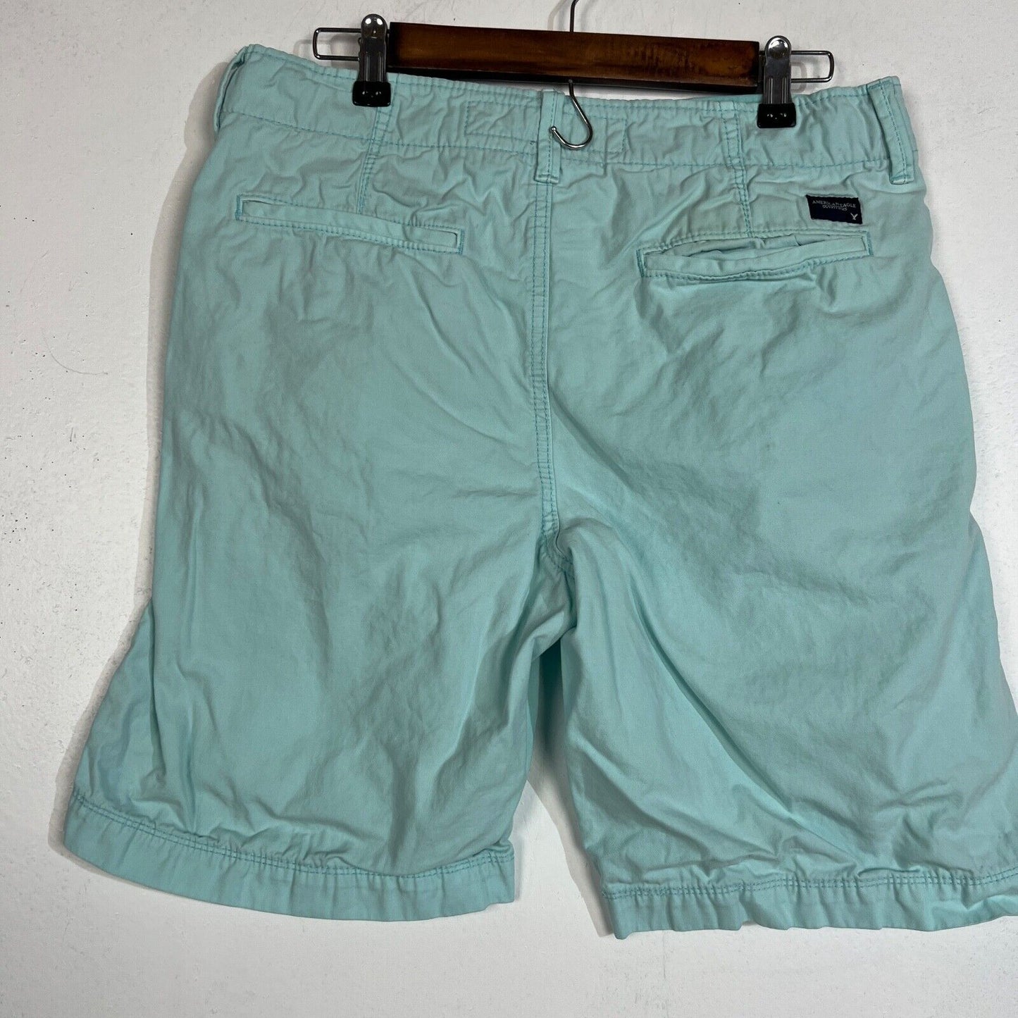 American Eagle Outfitters Chino Shorts Men's Size 31 Color Green