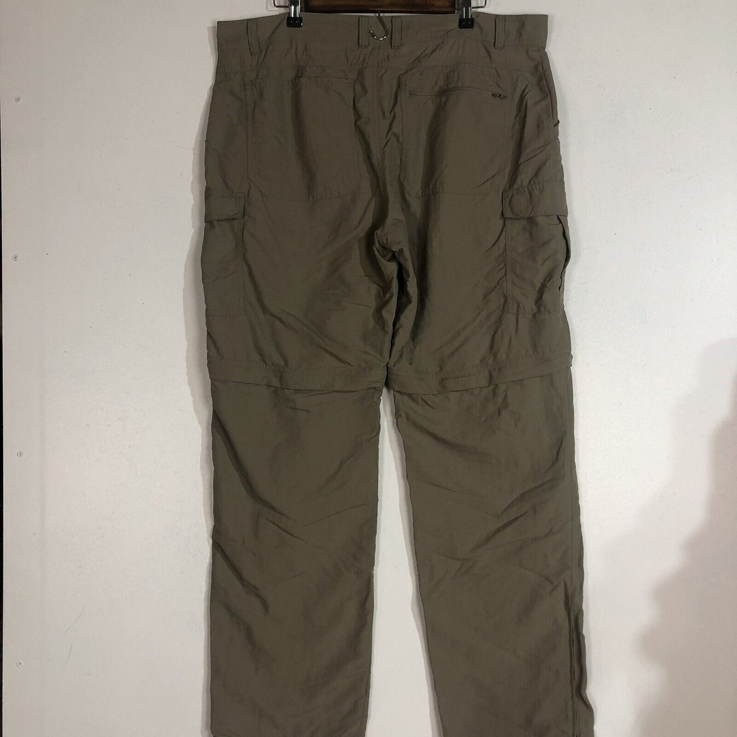 Cabelas Classic Fit Cargo Pants Mens Size 38 Color Tan 