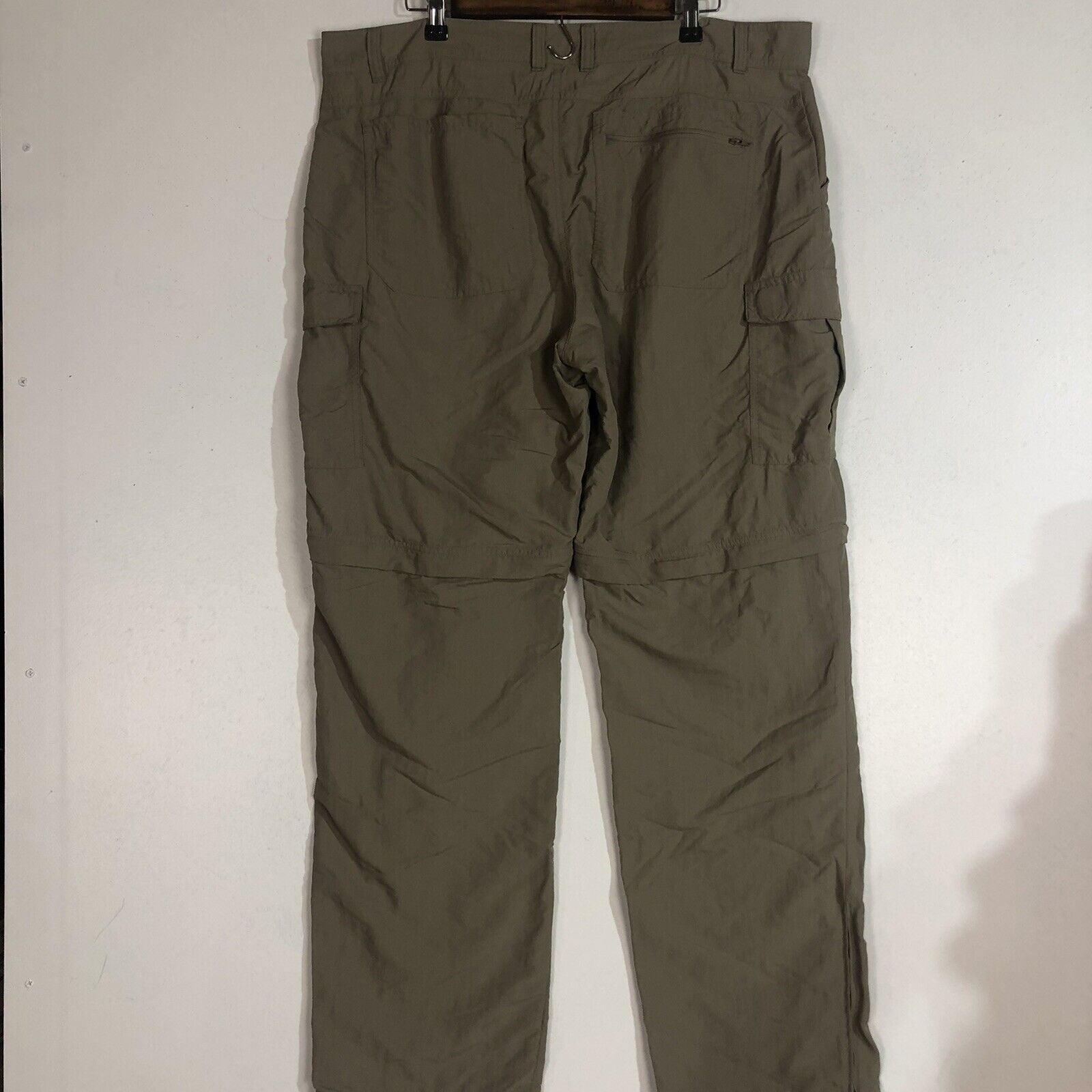 Cabelas Classic Fit Cargo Pants Mens Size 38 Color Tan 