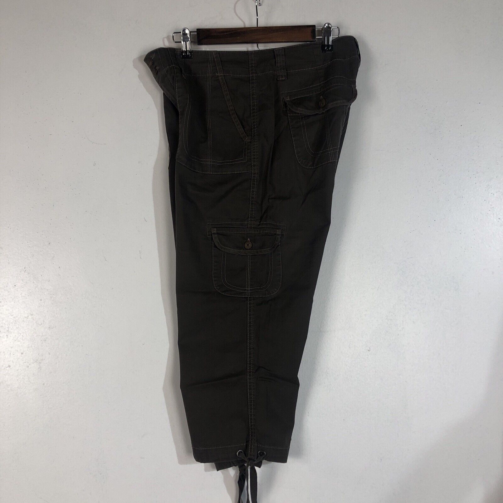 Bandolinoblu Capri Pants Women’s Size 10 Color Brown (Lightweight)