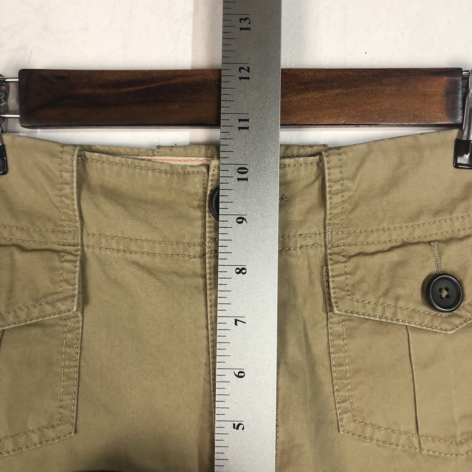 Banana Republic Capri Pants Women’s Size 6 Color Beige Lightweight Casual