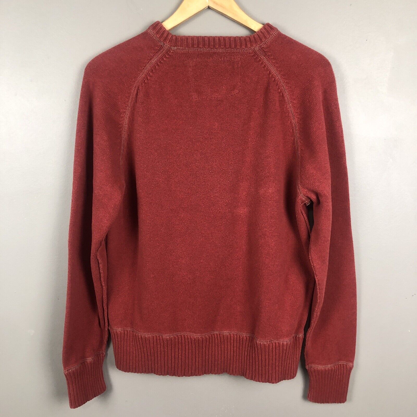 American Eagle Men’s Sweater Size Medium Red Long Sleeve Pullover