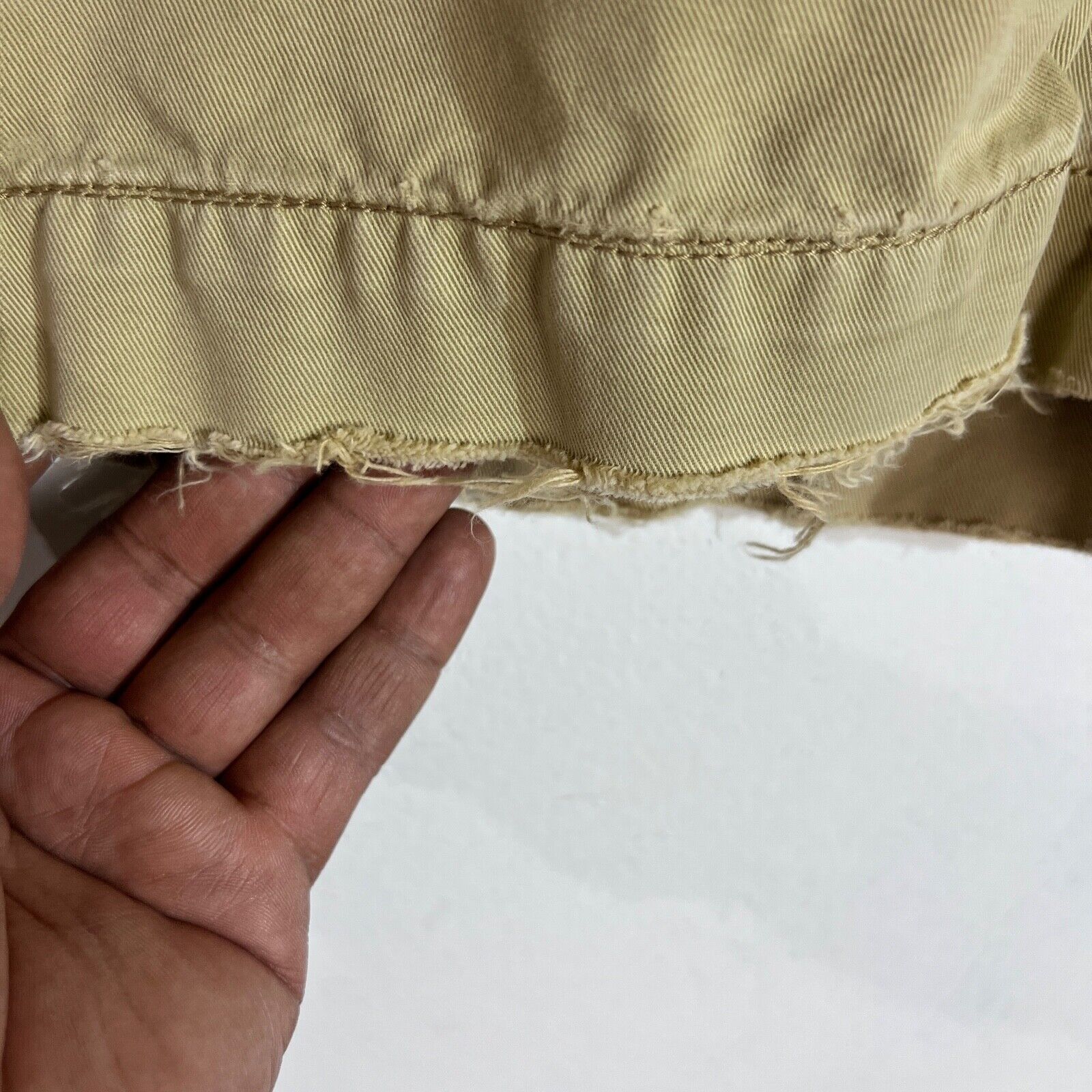 American Eagle Longer Length Mens Cargo Shorts Size 34 Beige PreOwned