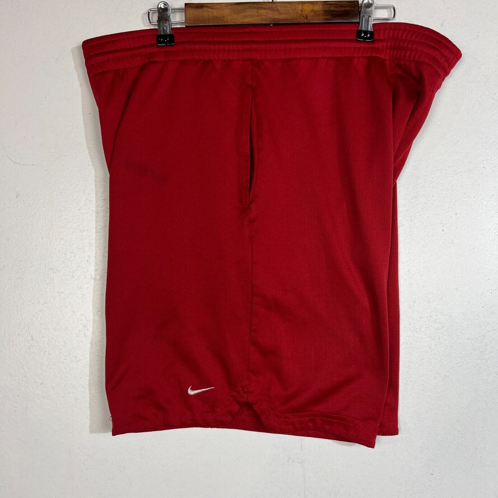 Nike Basketball Shorts Men's Size XL Color Red Drawstring