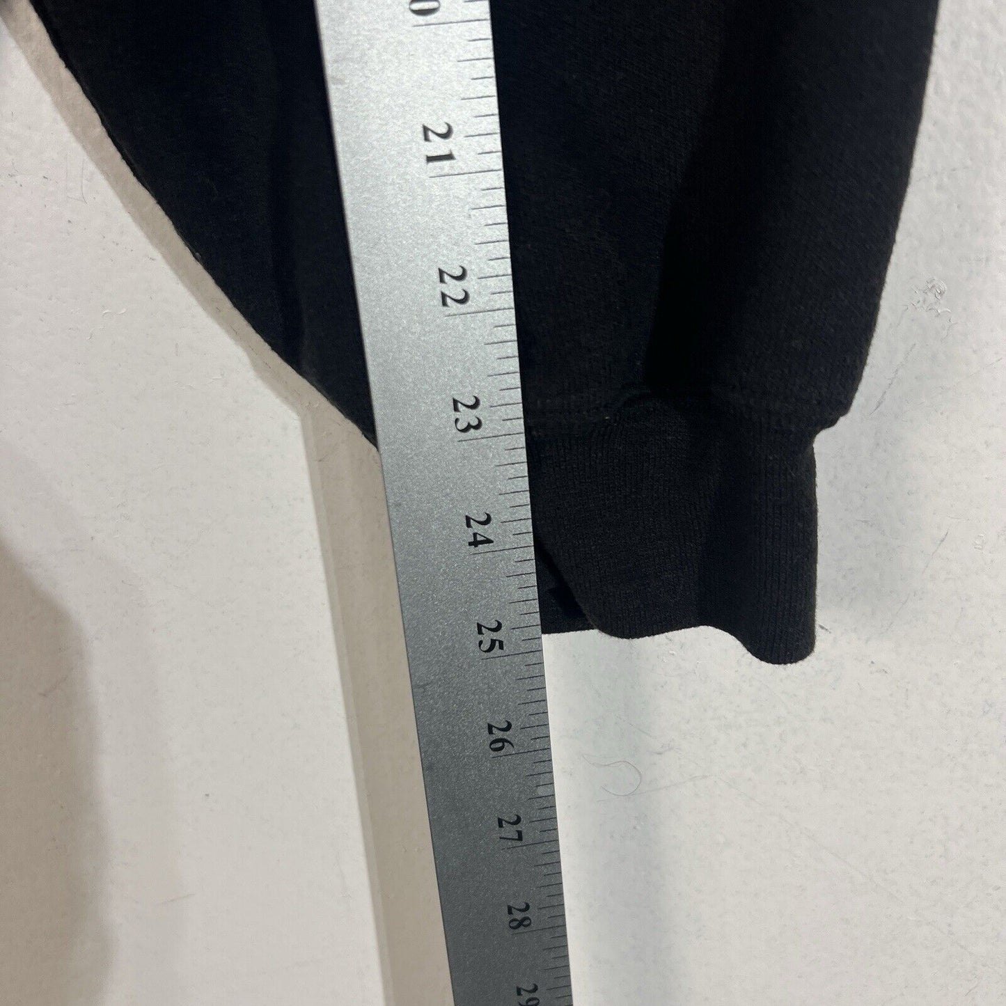 Carhartt Sweatshirt Men’s Size XL Color Black Long Sleeve Heavyweight
