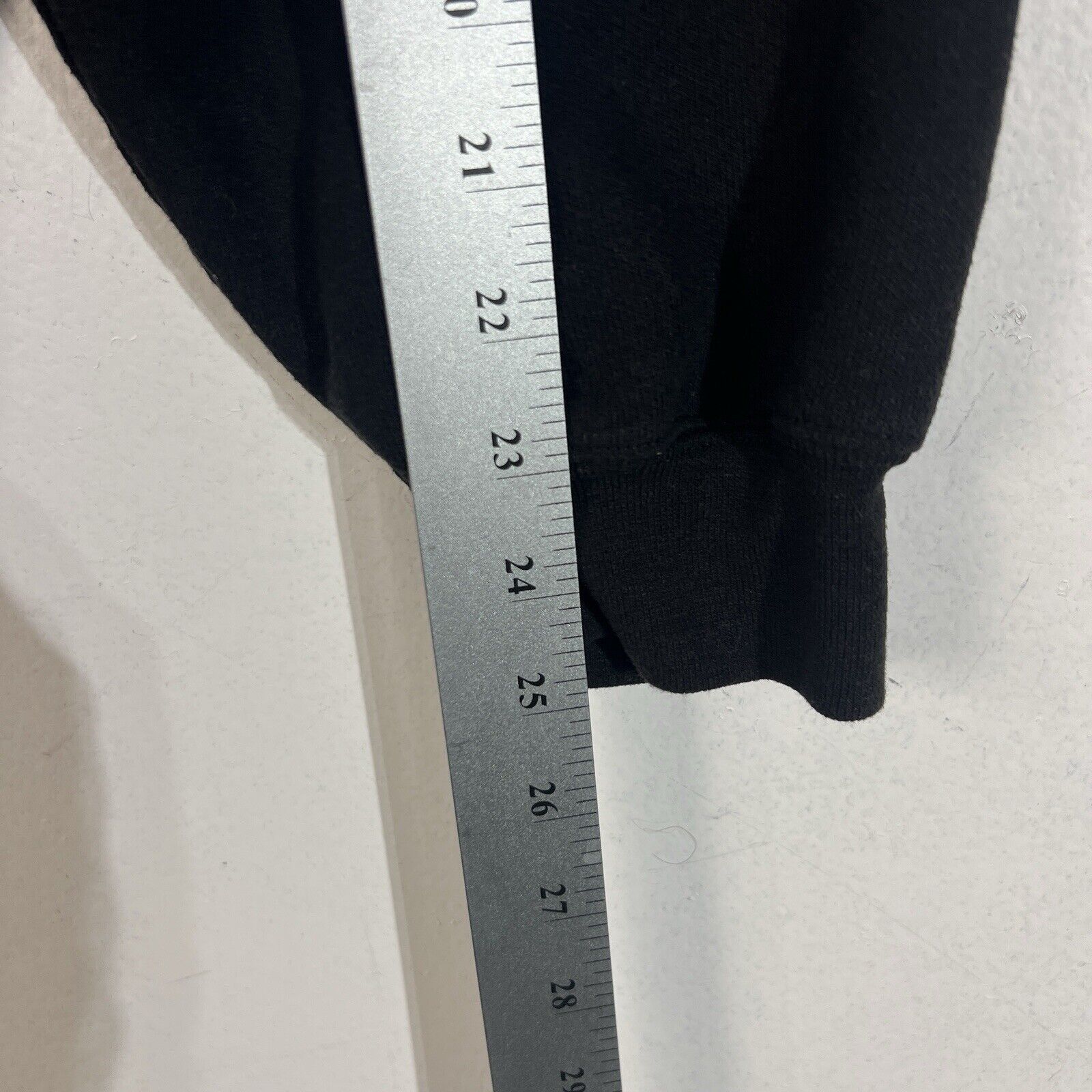 Carhartt Sweatshirt Men’s Size XL Color Black Long Sleeve Heavyweight